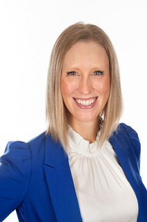 AllisonPetrieMcConnelllheadshotsedited-4